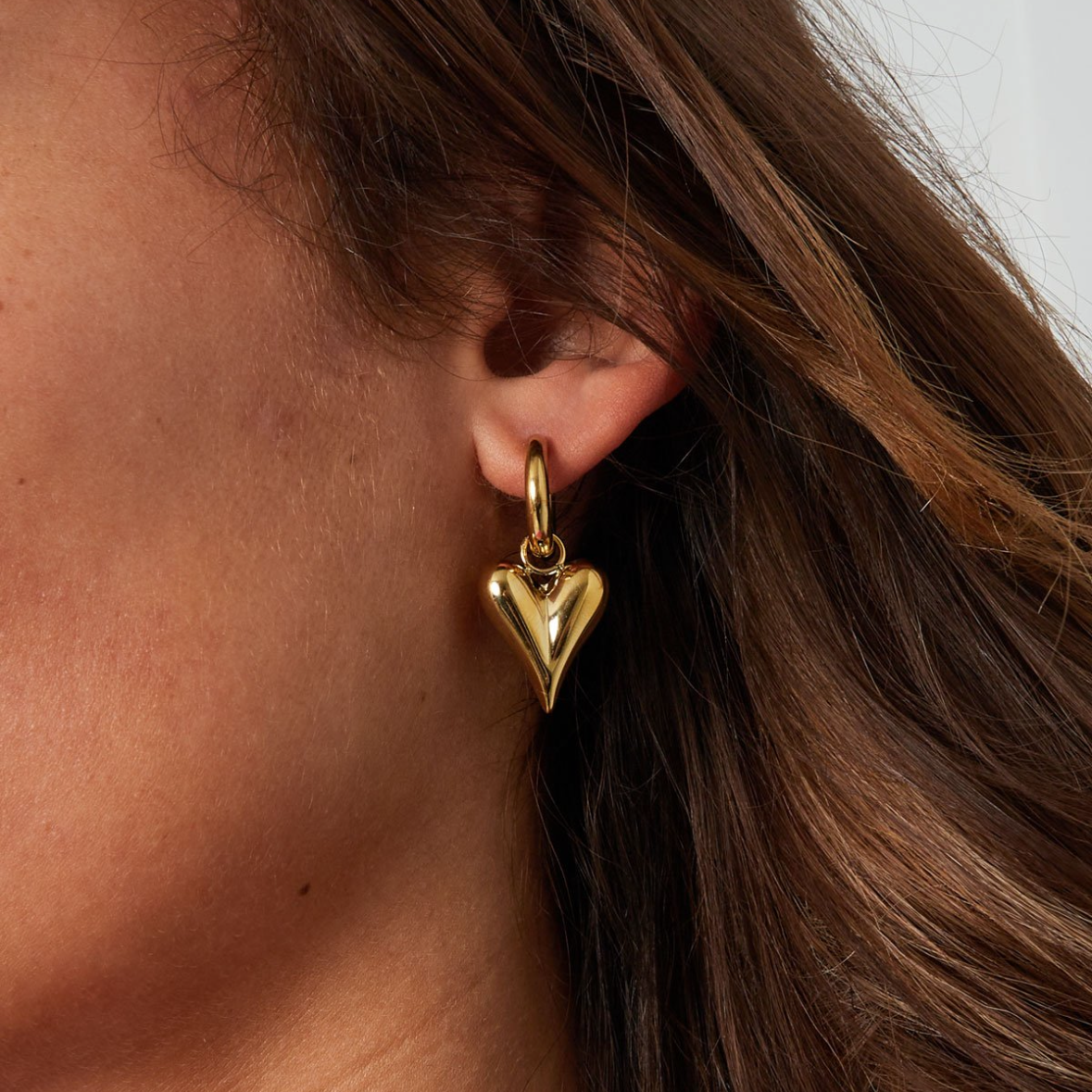 Medium heart earrings