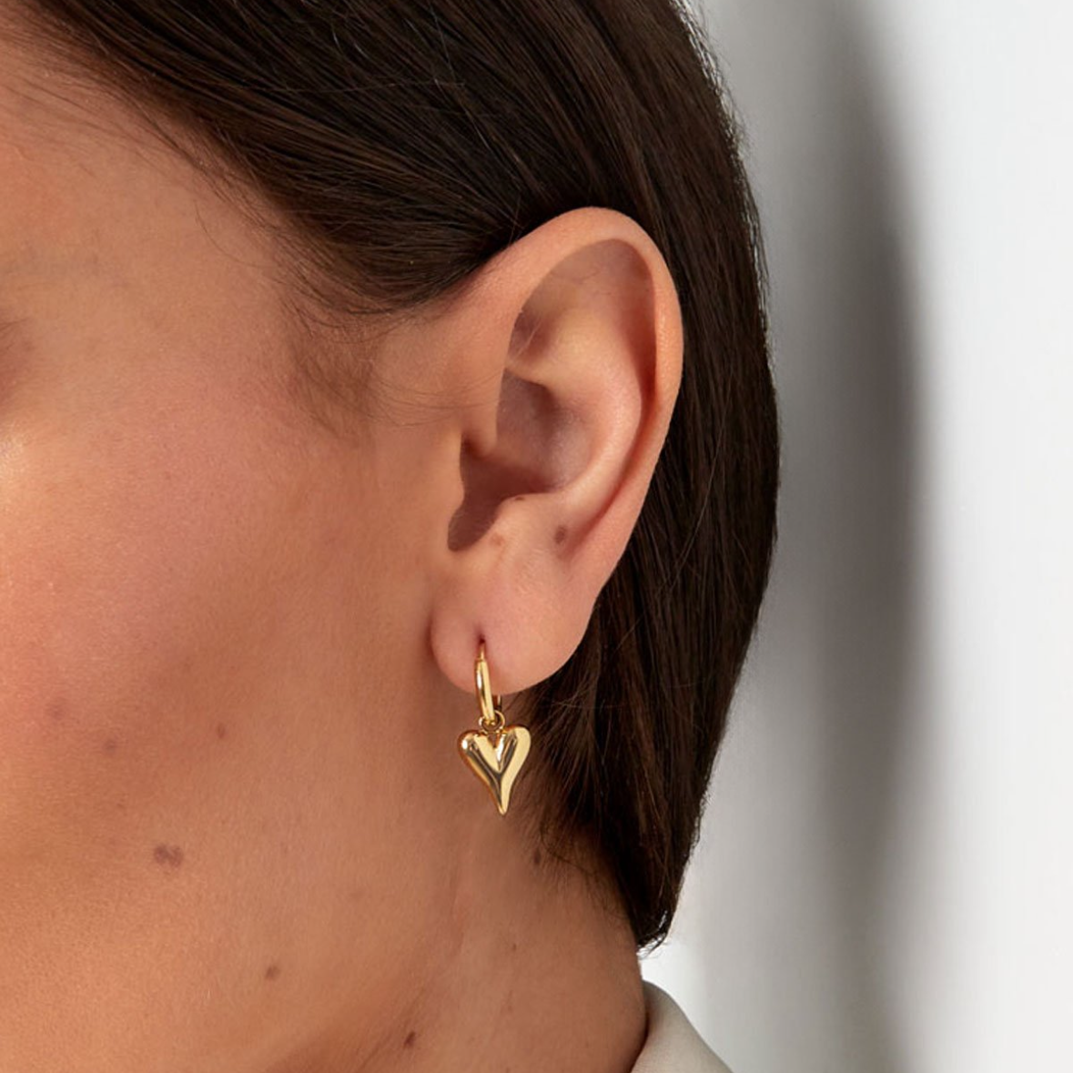 Mini heart earrings