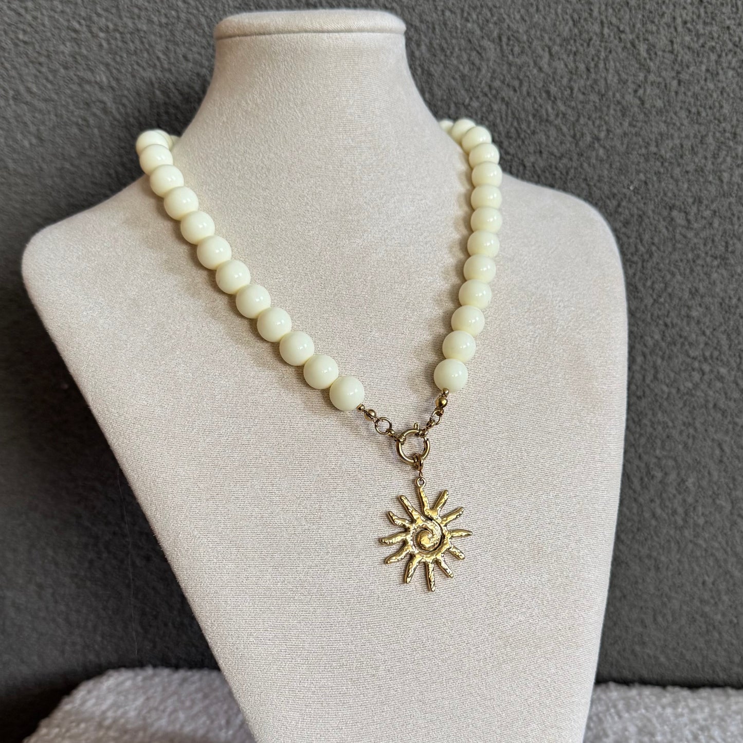 Colorful beads ketting